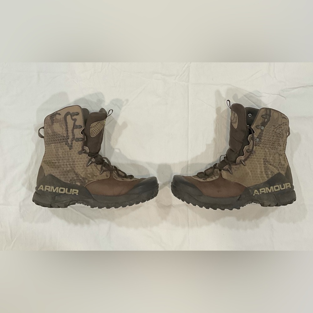 Under armor threadborne camo moderate weather hunting boots size 10.5